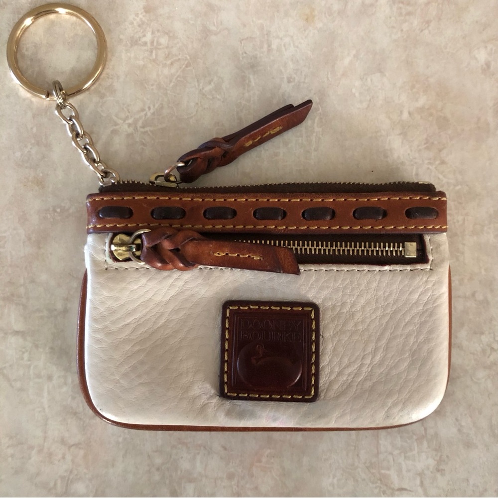 Dooney and Bourke coin pouch key chain ring wallet ☀️🌵 FIRM PRICE - Picture 2 of 6